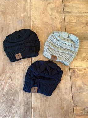 Kids Star-Tag Knit Beanie - Black, Navy, Sage